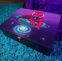 Load image into Gallery viewer, Guardian of the Emerald Galaxy painted box