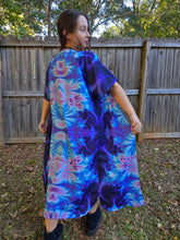 Load image into Gallery viewer, Abyss Kimono- S/M

